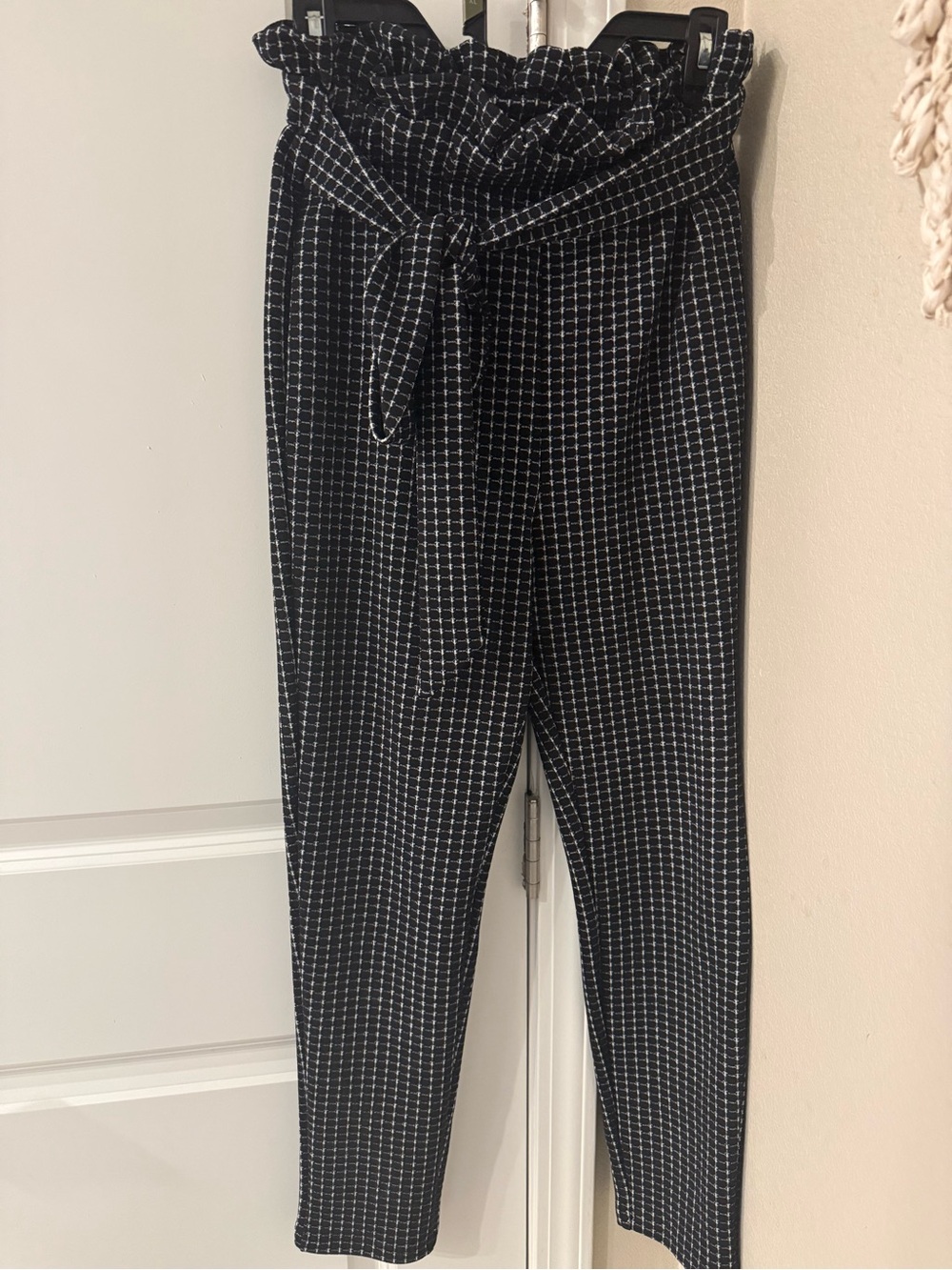 SHEIN Black & White Windowpane Paperbag Tie-Waist Trousers